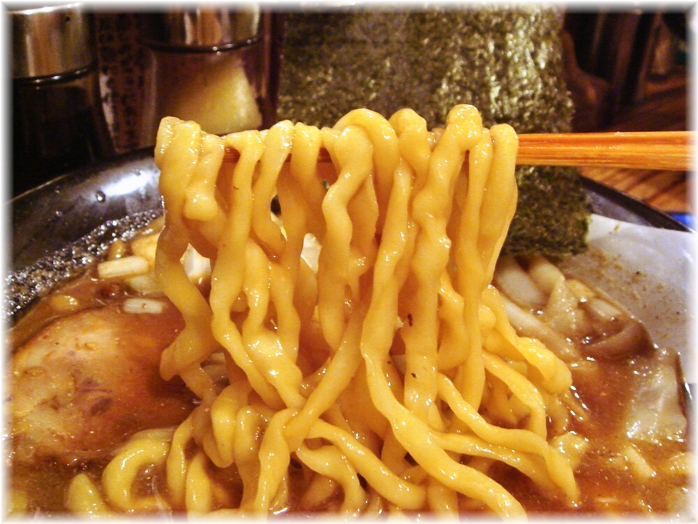 G凪4 煮干ラーメンの麺