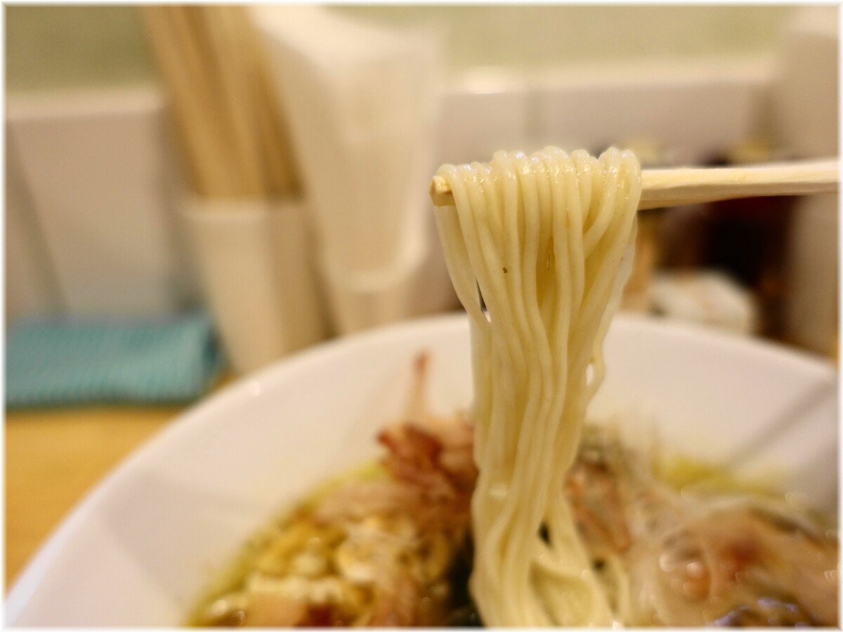 大喜17 うめしおらーめんの麺