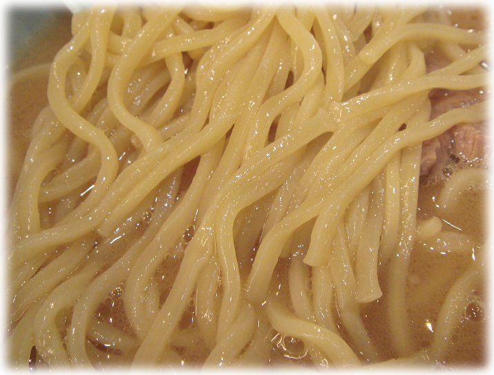 武蔵家　味玉ラーメン（並）の麺