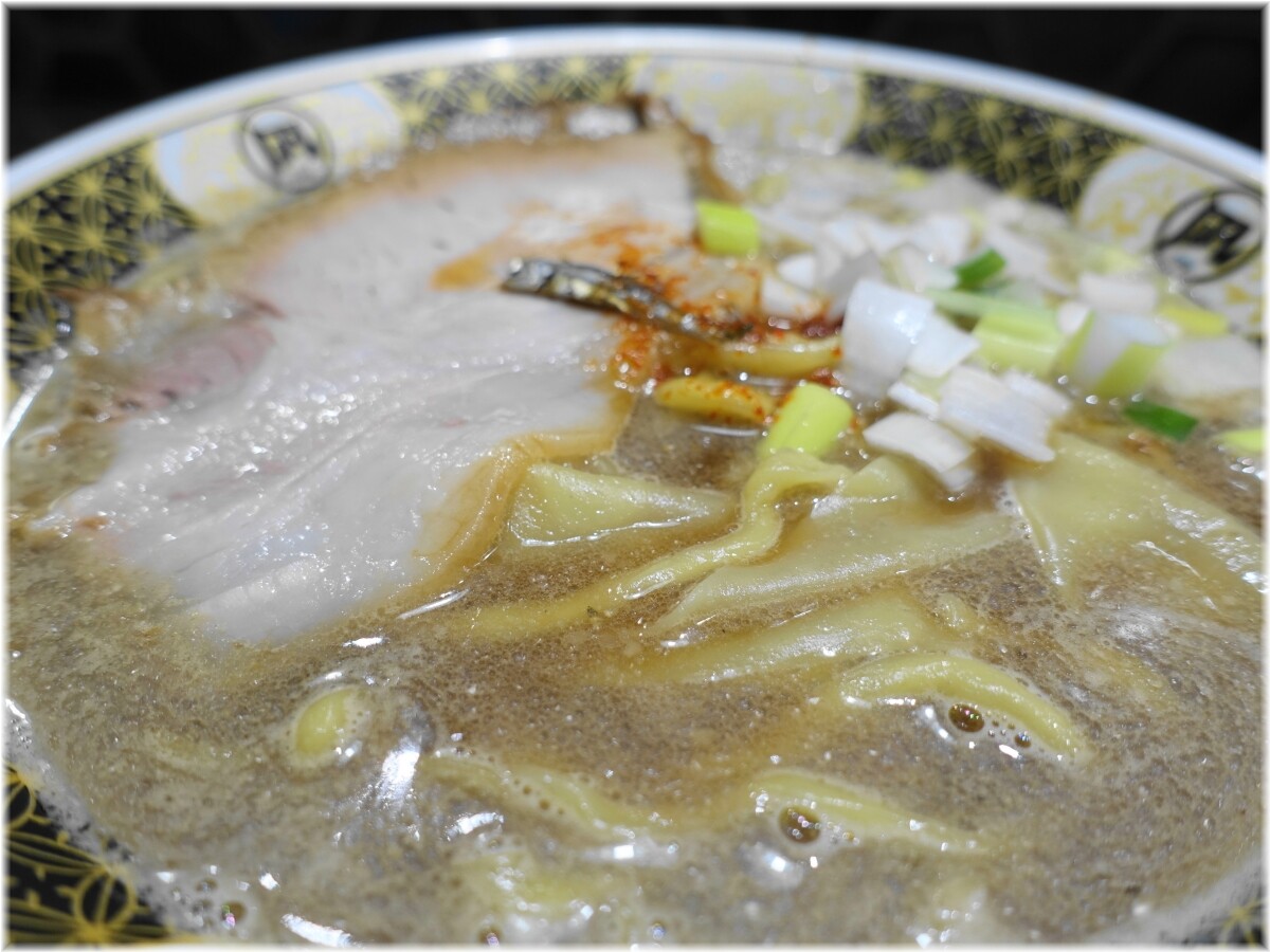 すごい煮干ラーメン野毛すし釣りきん すごい煮干ラーメンの具