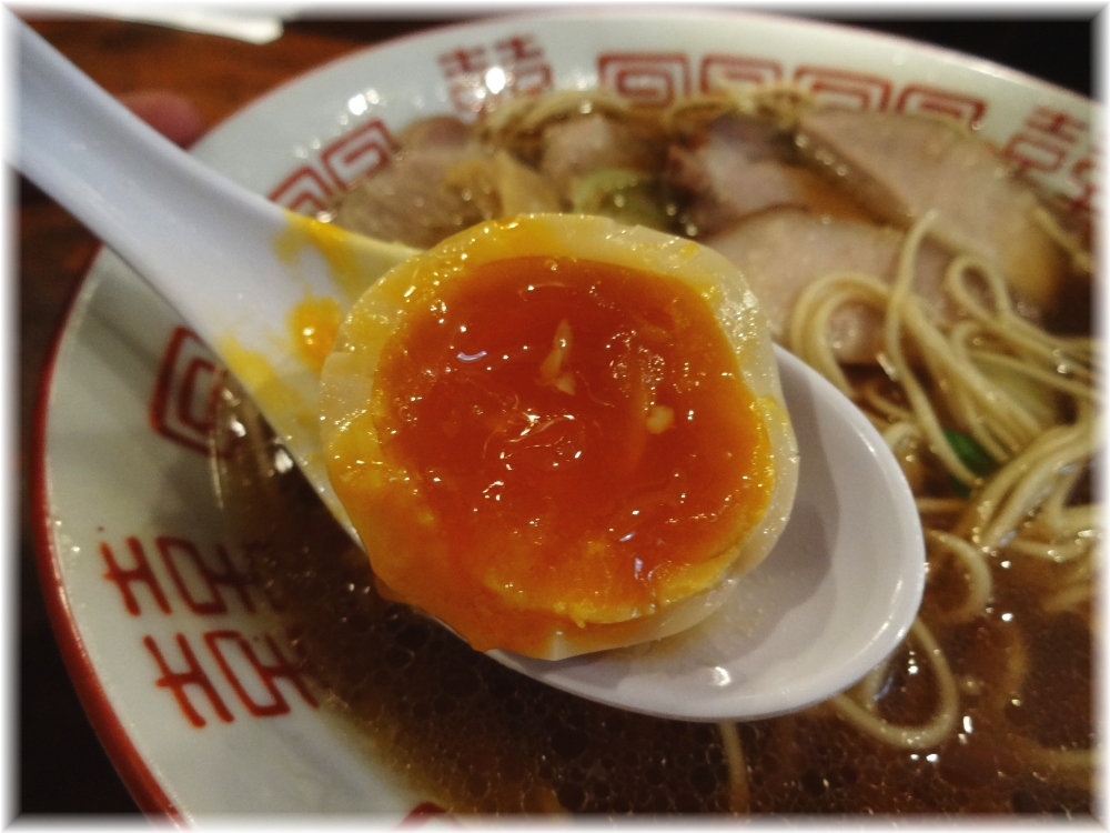 中華そばしば田 味玉チャーシュー中華そばの味玉