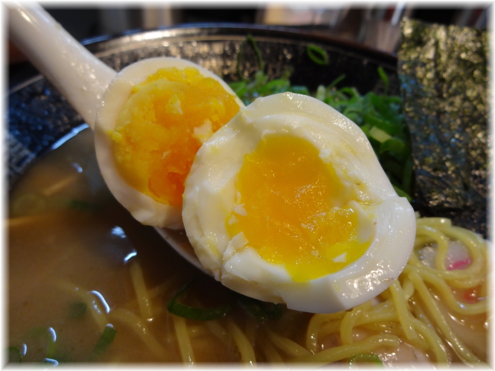角中中華そば店 味玉濃厚中華そばの味玉