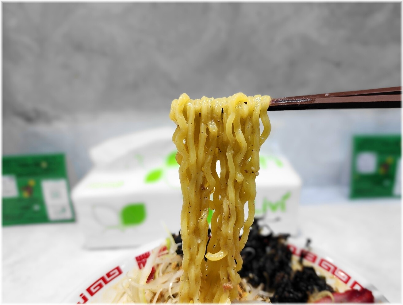 MISOHANAMICHI三田店3 濃厚煮干し味噌ラーメンの麺