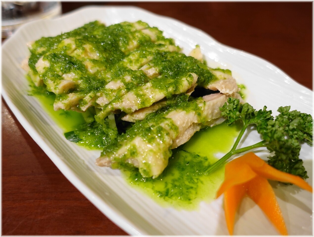 酔長安 蒸し鶏の冷菜特製ネギソース