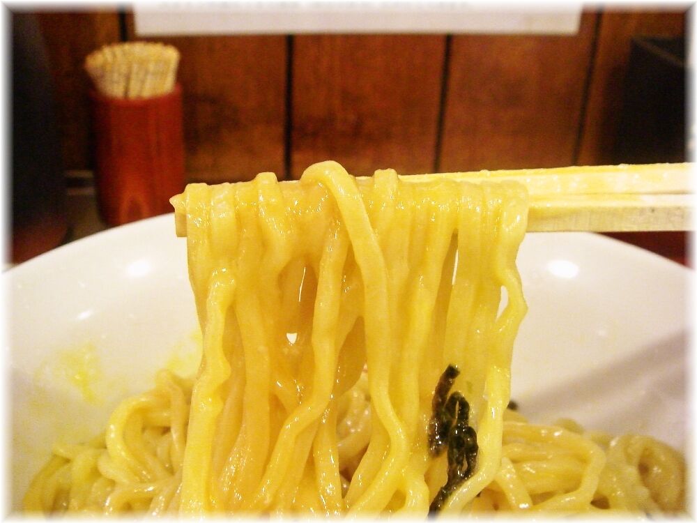 笑麺亭 油そばの麺