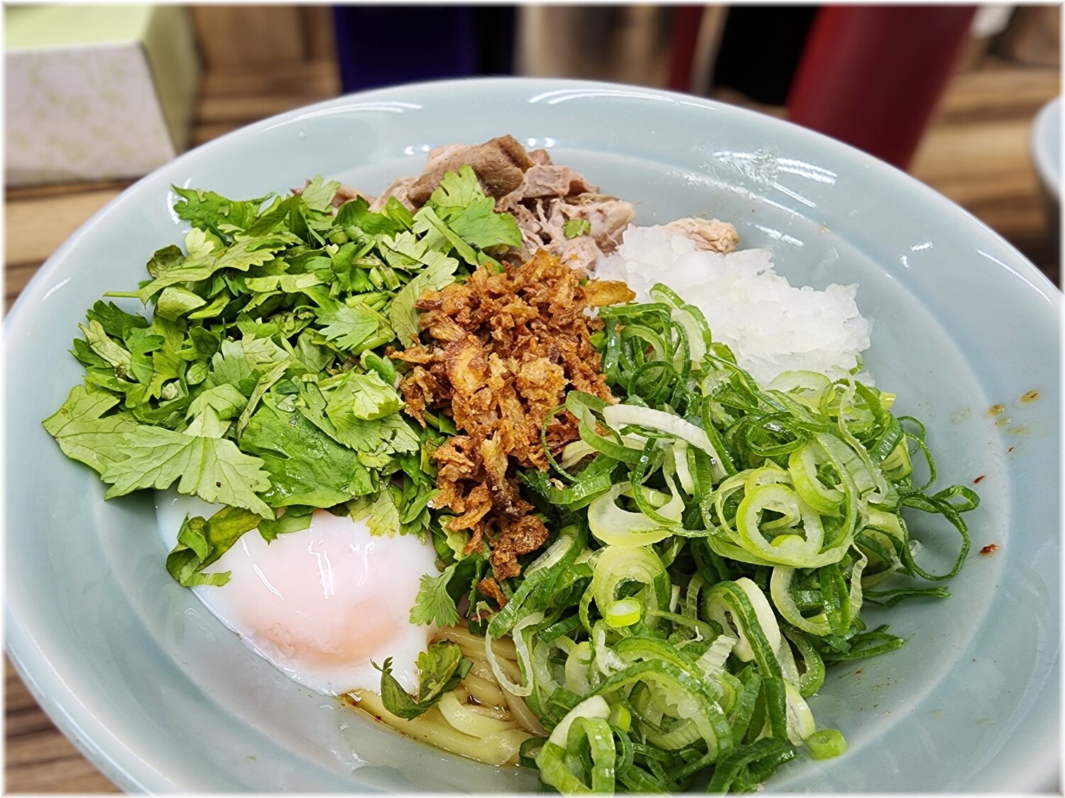 武源家5 ちょい辛パクチーまぜそばの具2