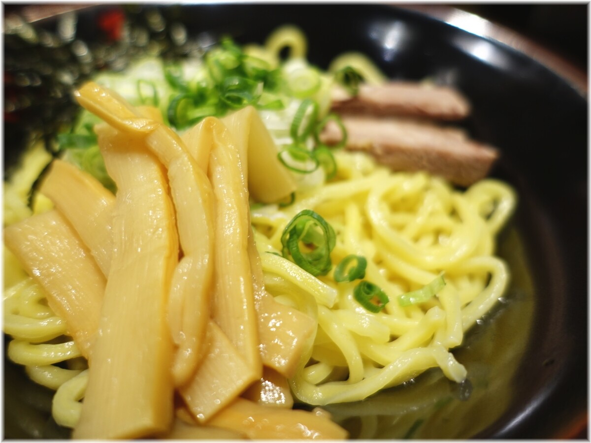 東京油組総本店大森組 辛味噌油そば(並)の麺3