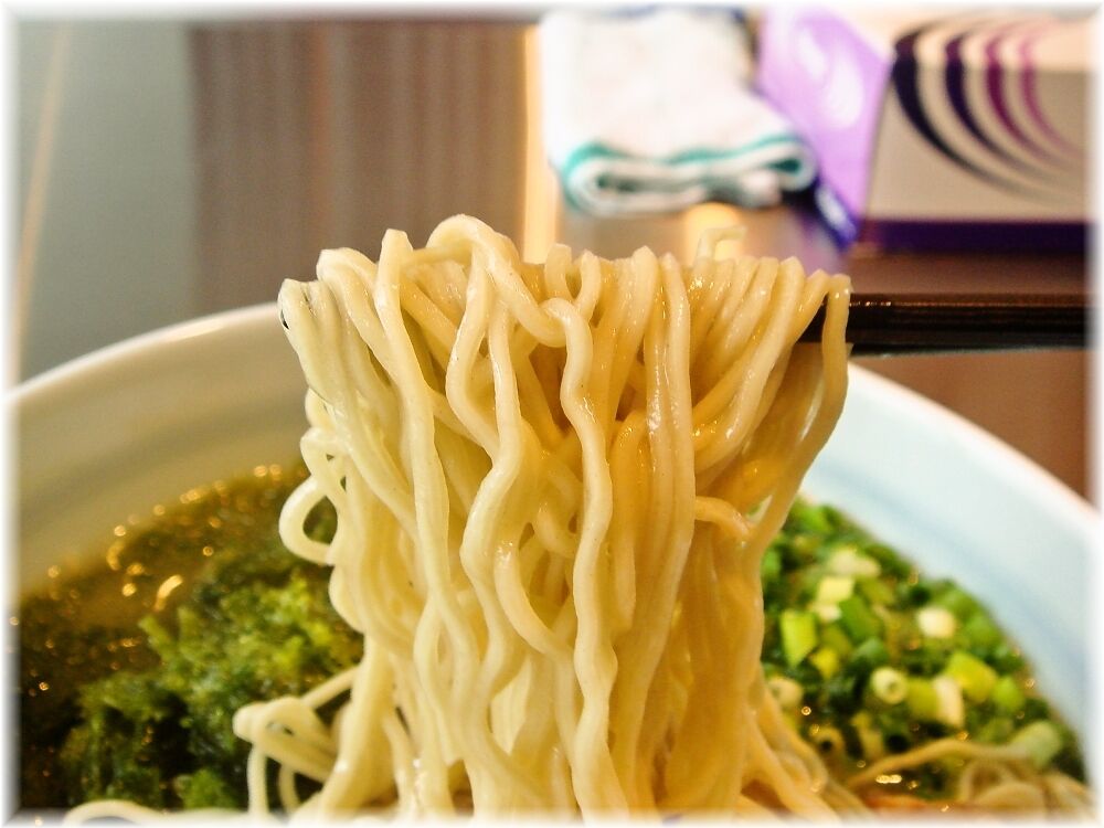 まる玉 まる玉らーめんの麺