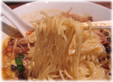 芳園 四川ラーメンの麺