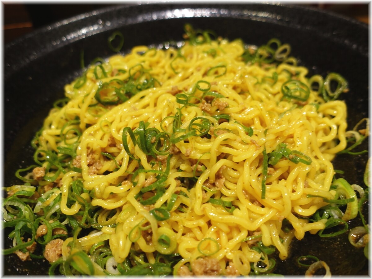 ぐりんぐりん 広島式汁なし担々麺の麺2