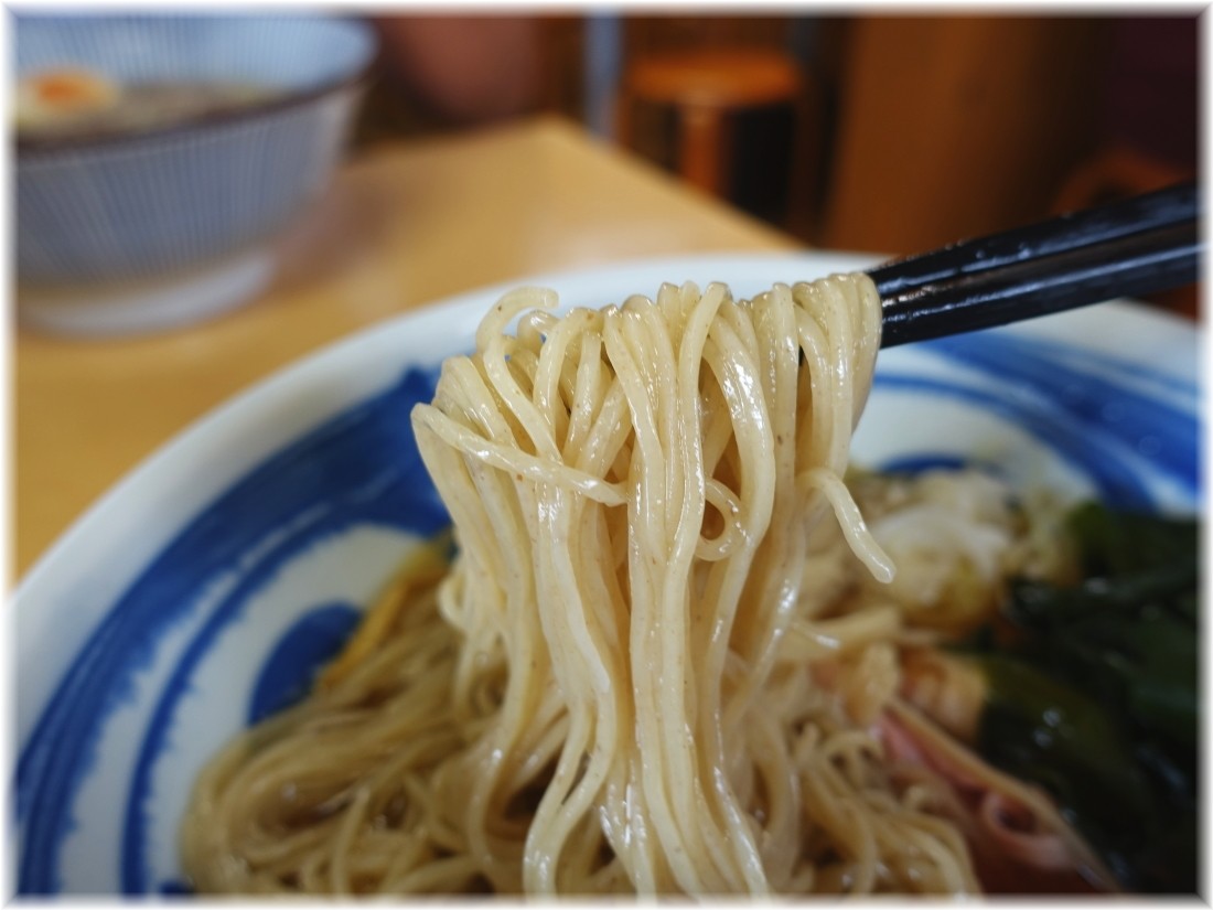 中華そばよしかわ3 冷やし煮干しそばの麺