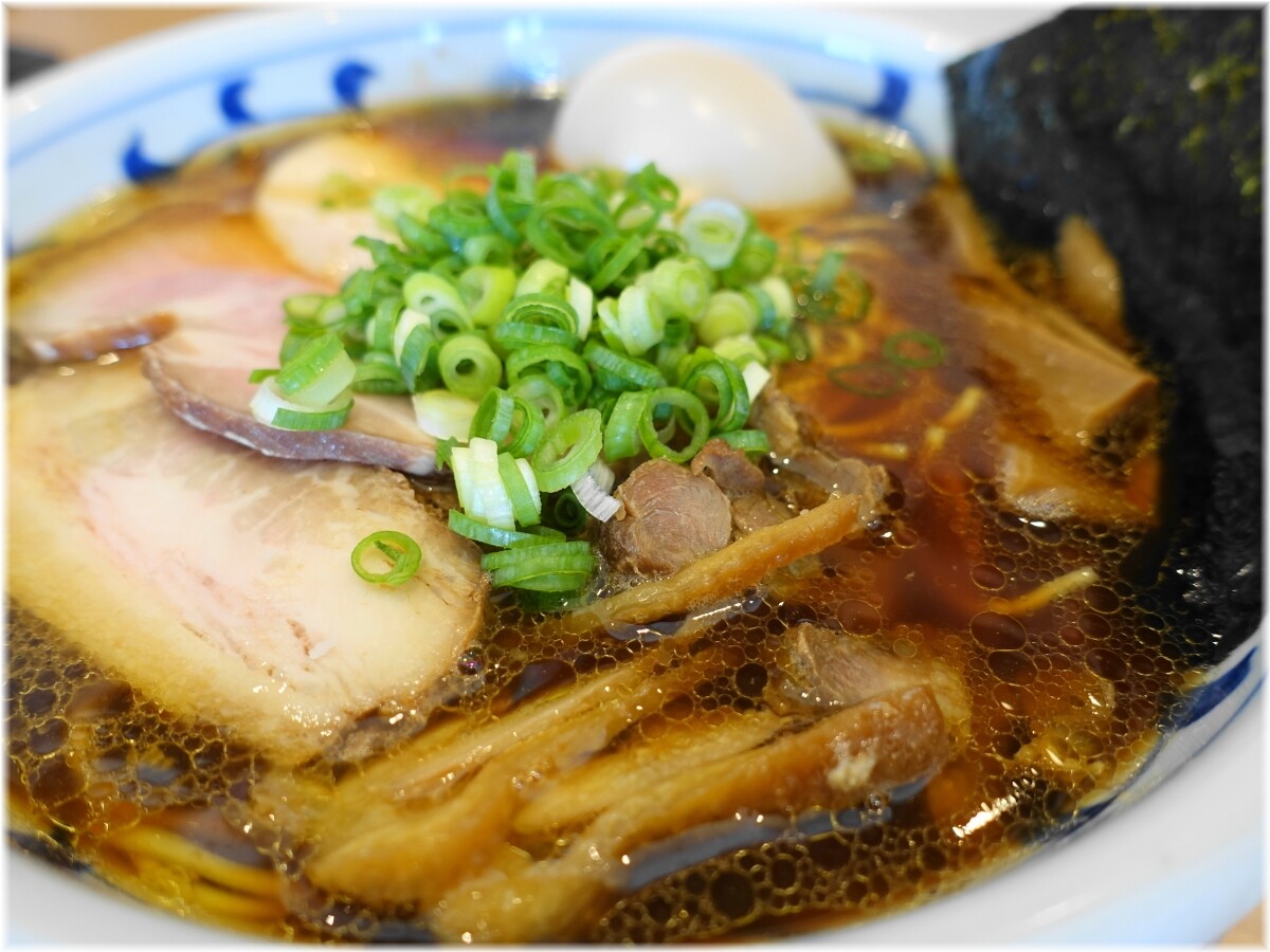ねいろ屋 特製醤油ラーメンの具