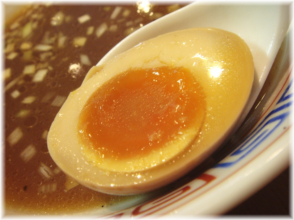 づゅる麺豚あじ恵比寿神社前 昭和の中華そばの味玉