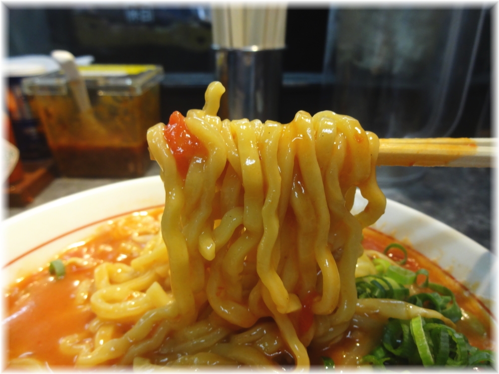 きんか本舗 トマトタンメンの麺