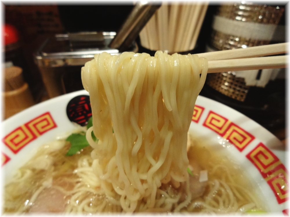 凪Noodle BAR2 俺の塩inKABUKIの麺