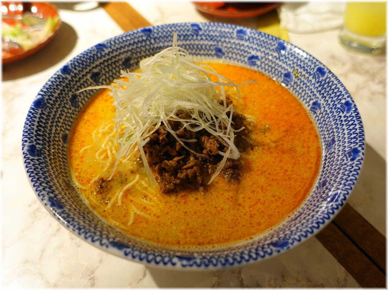コスモ厨房神田軒 コスモ自慢の担々麺