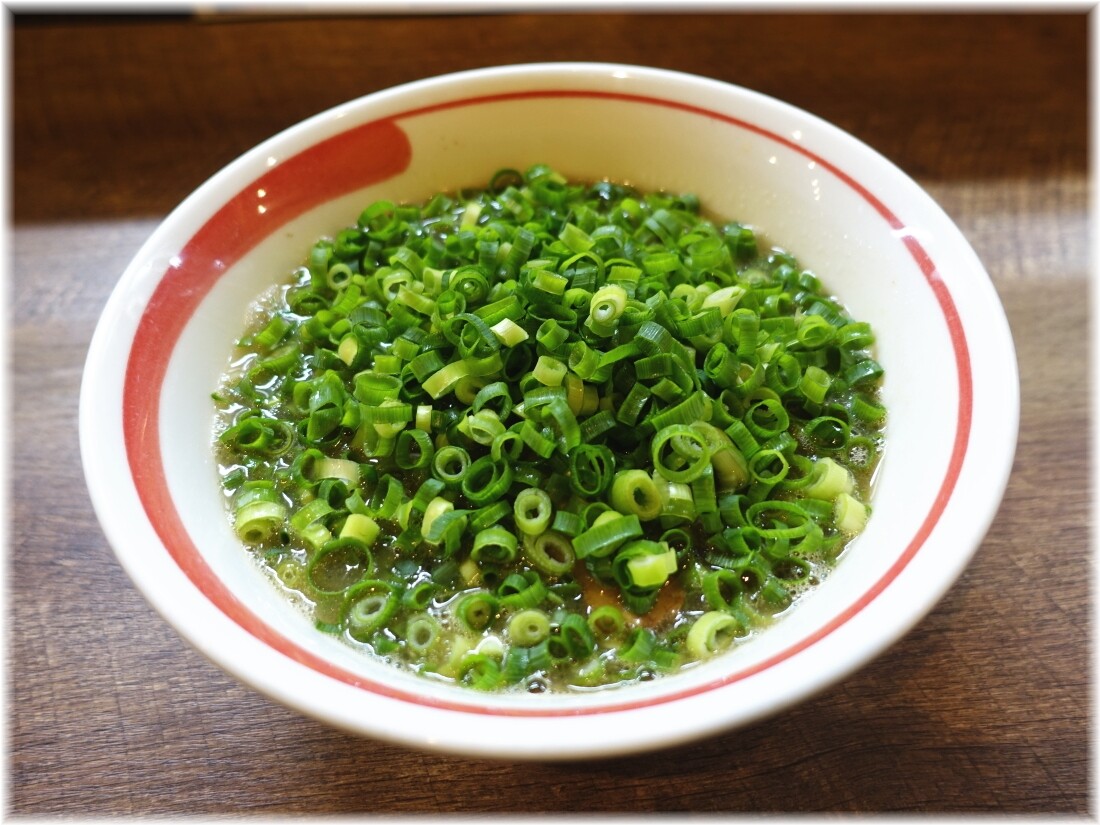 和歌山ラーメンまる岡 定番ネギラーメン