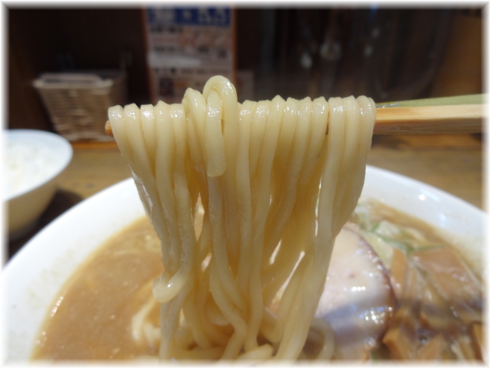 長尾中華そば 裏メニューの麺