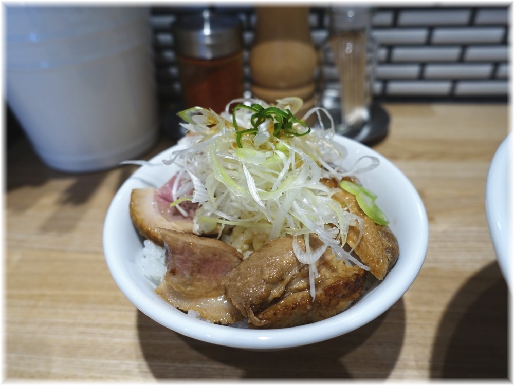 中華ソバビリケン 鴨チャーシューご飯