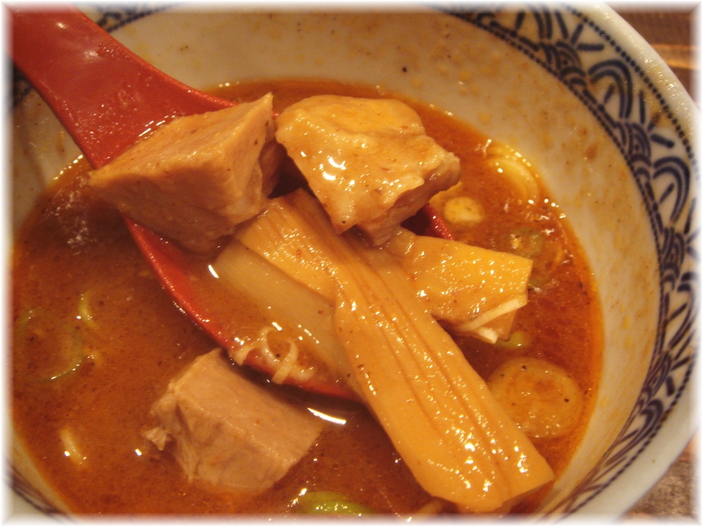 三田製麺所 辛つけめんの具