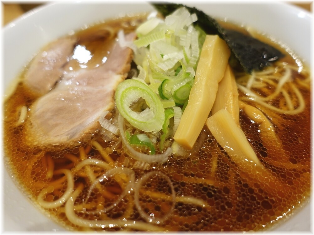 舎鈴田町店4 鴨だし中華そばの具