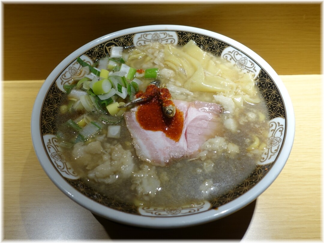 凪西新宿7丁目店 すごい煮干ラーメン+鬼油