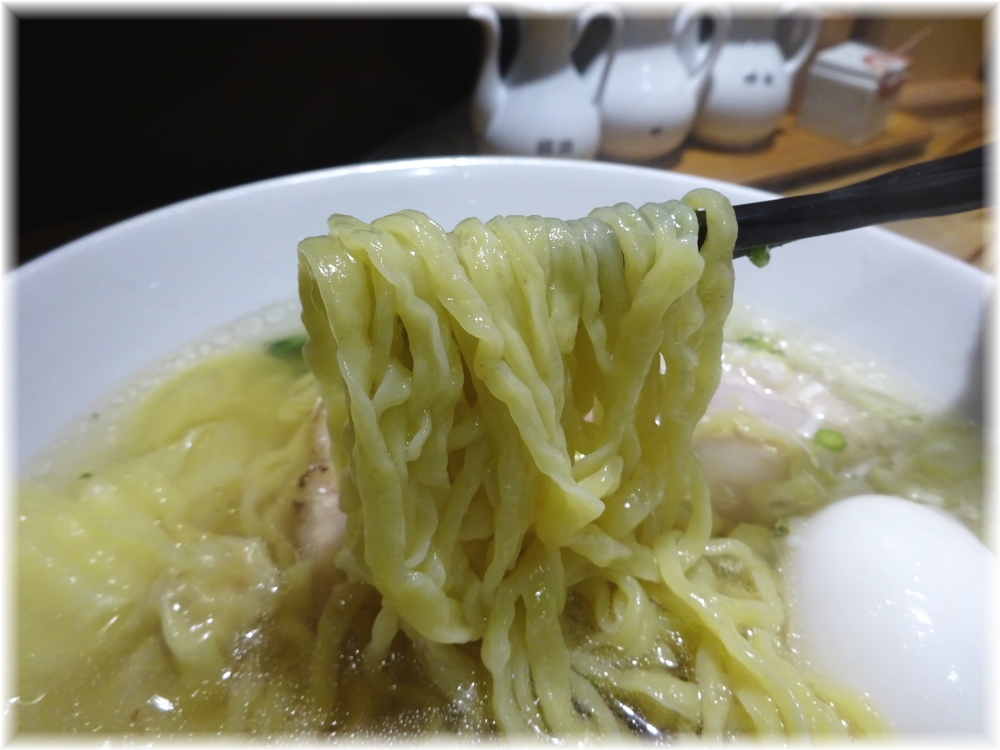 本丸亭鶴屋町店 本丸塩ら〜麺の麺