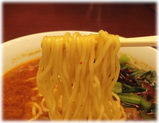 萬福飯店 牛スジの担々麺の麺