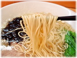 昭和歌謡ショー 地球の塩ラーメンの麺
