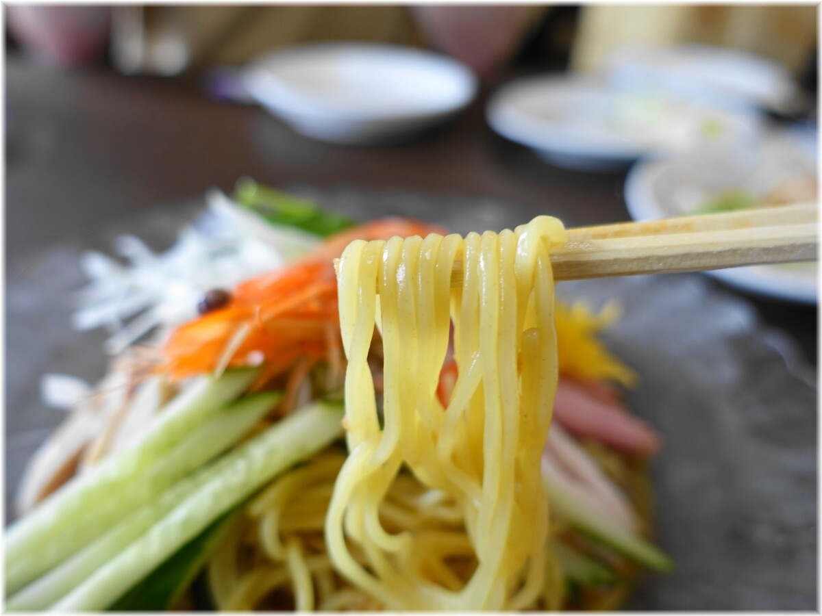 三河屋 冷し中華の麺