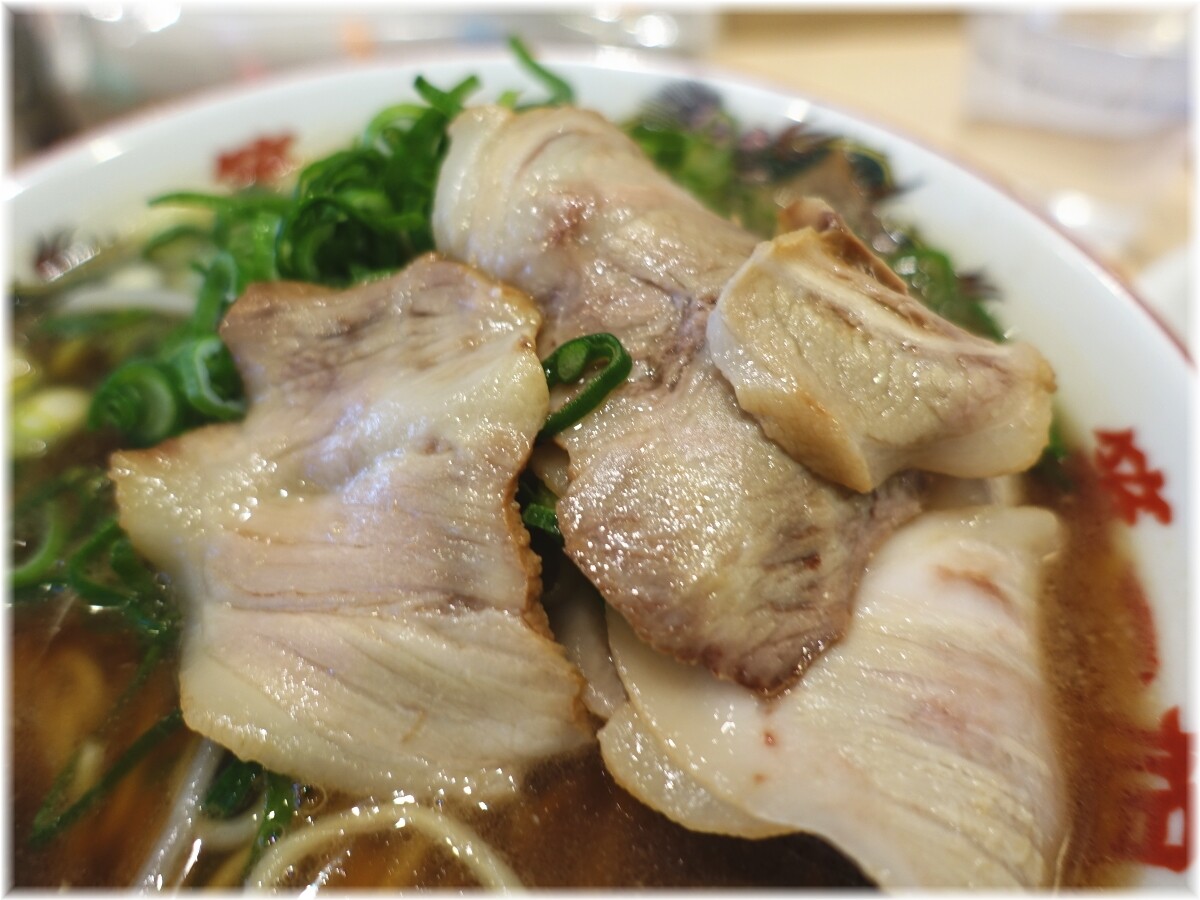 第一旭神保町店 ラーメンしろみ入りのチャーシューとシロミ