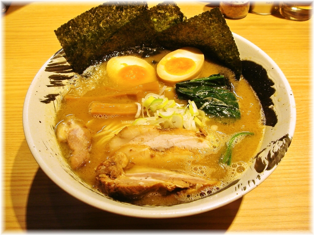 麺屋みちしるべ 特製中華そば