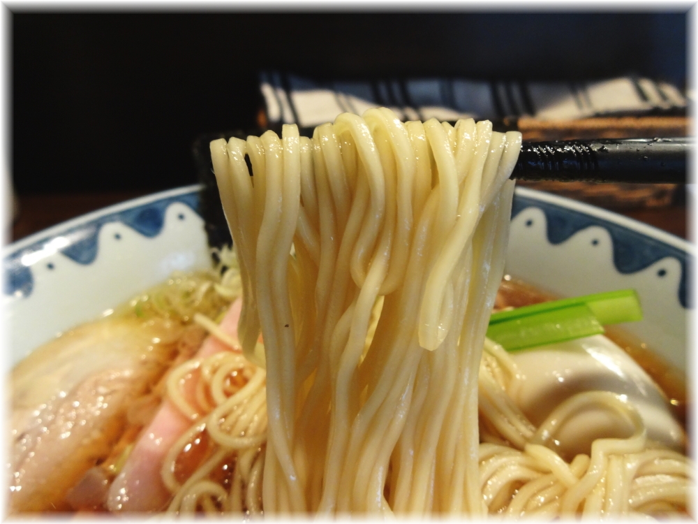 ガンコンヌードル ガンコンラーメン(醤油)の麺