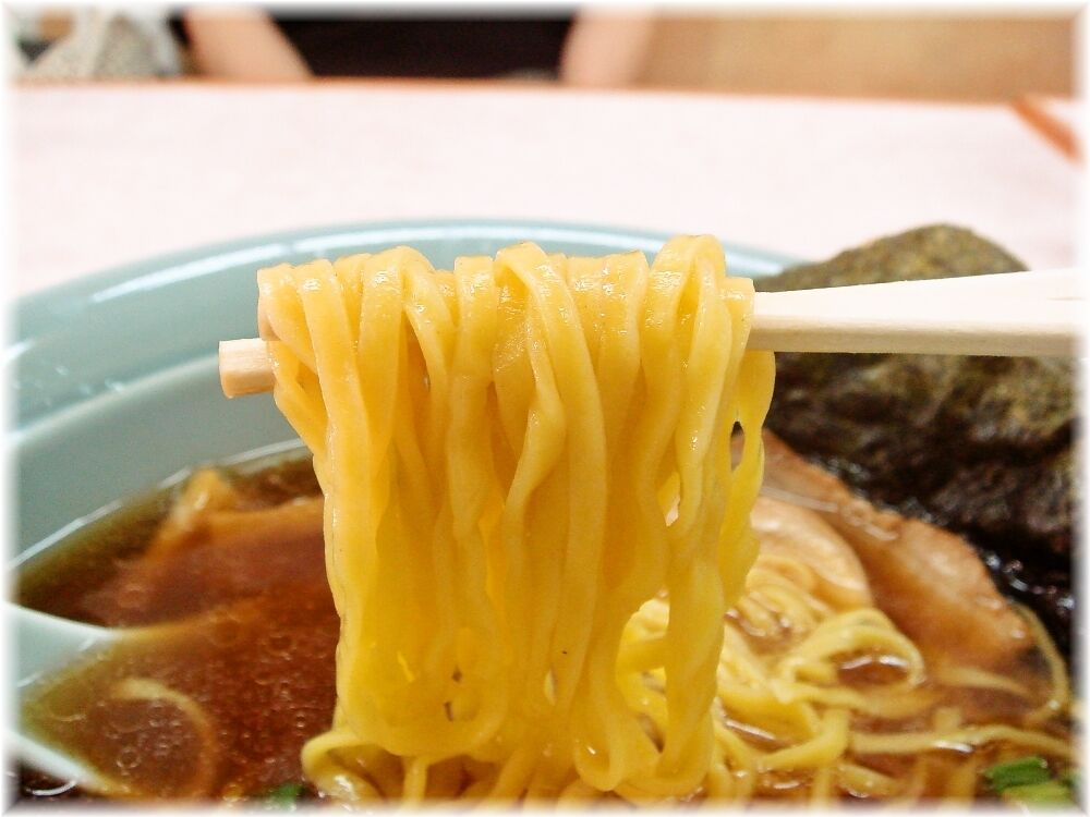 りゅうらーめん 玄海正油らーめんの麺
