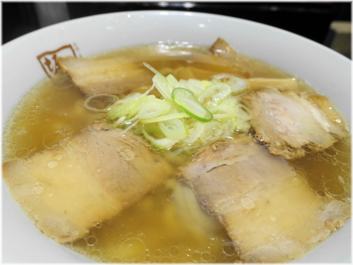 喜多方ラーメン坂内大森東口店 半チャーハンセットのラーメンの具