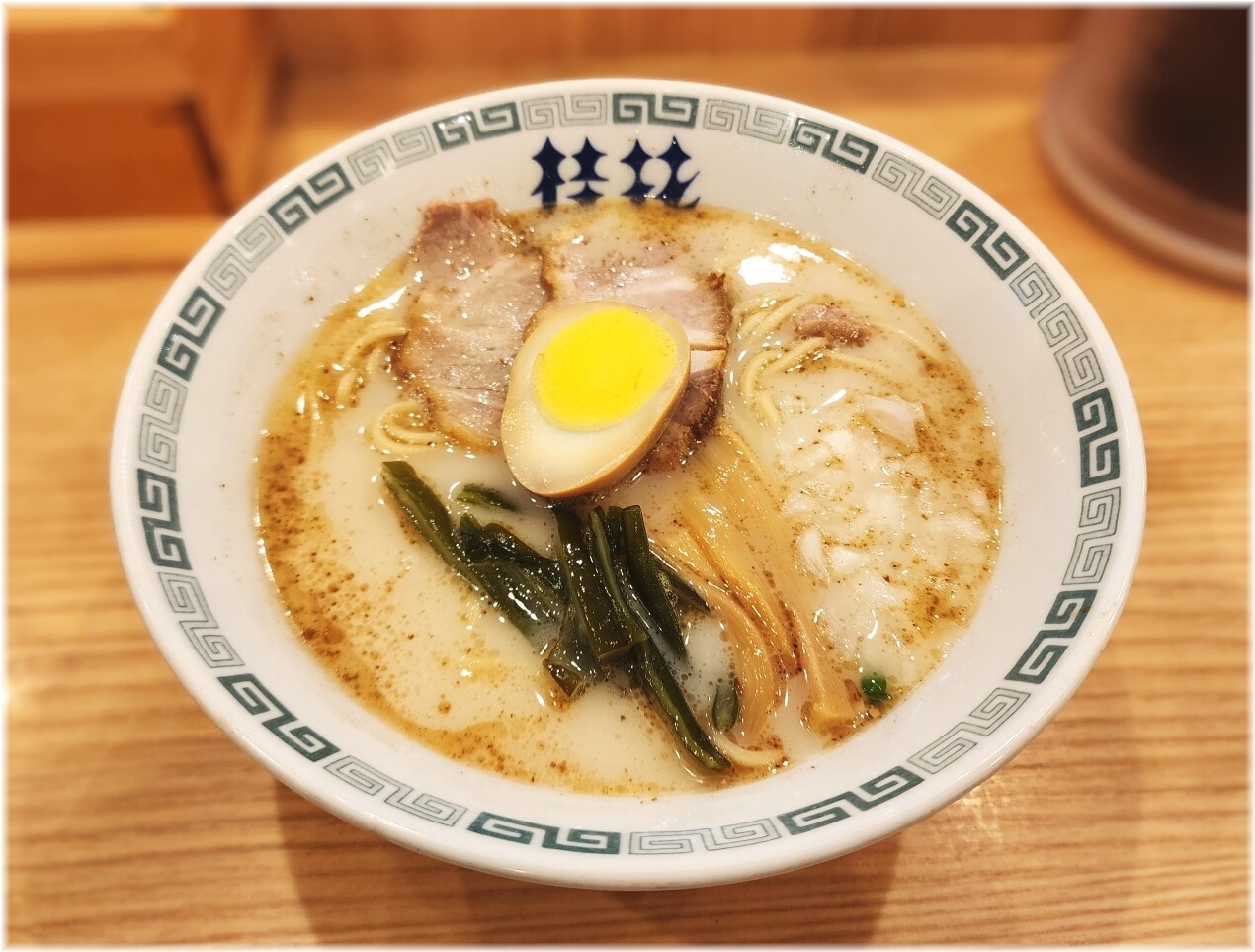 桂花ラーメン新橋虎ノ門店2 うまだし豚骨塩ラーメン