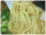 翔山 ラーメンの麺