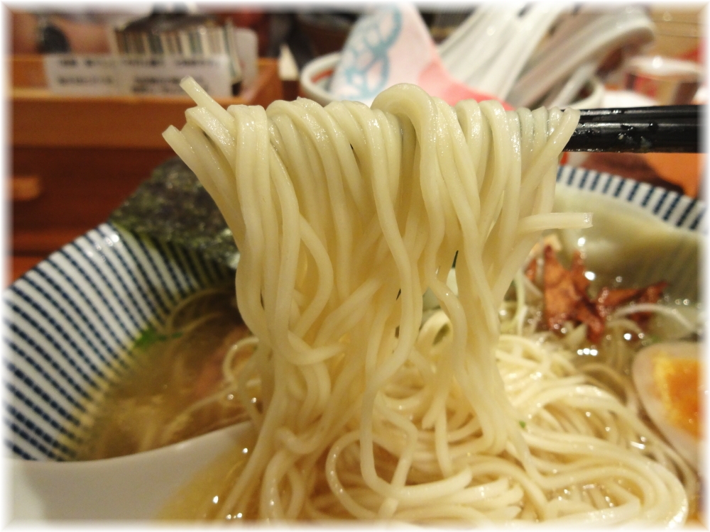 くろ喜 特製塩そばの麺