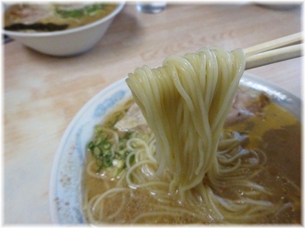 天琴山鹿 ラーメンの麺