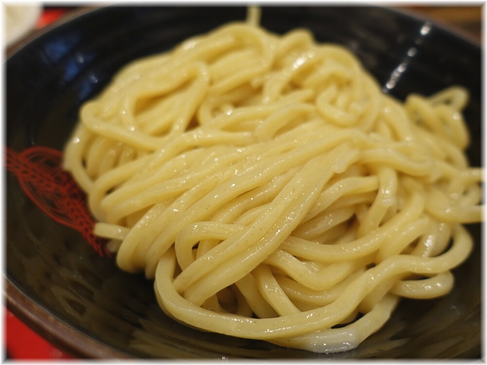 三田製麺所8 カレーつけ麺の麺