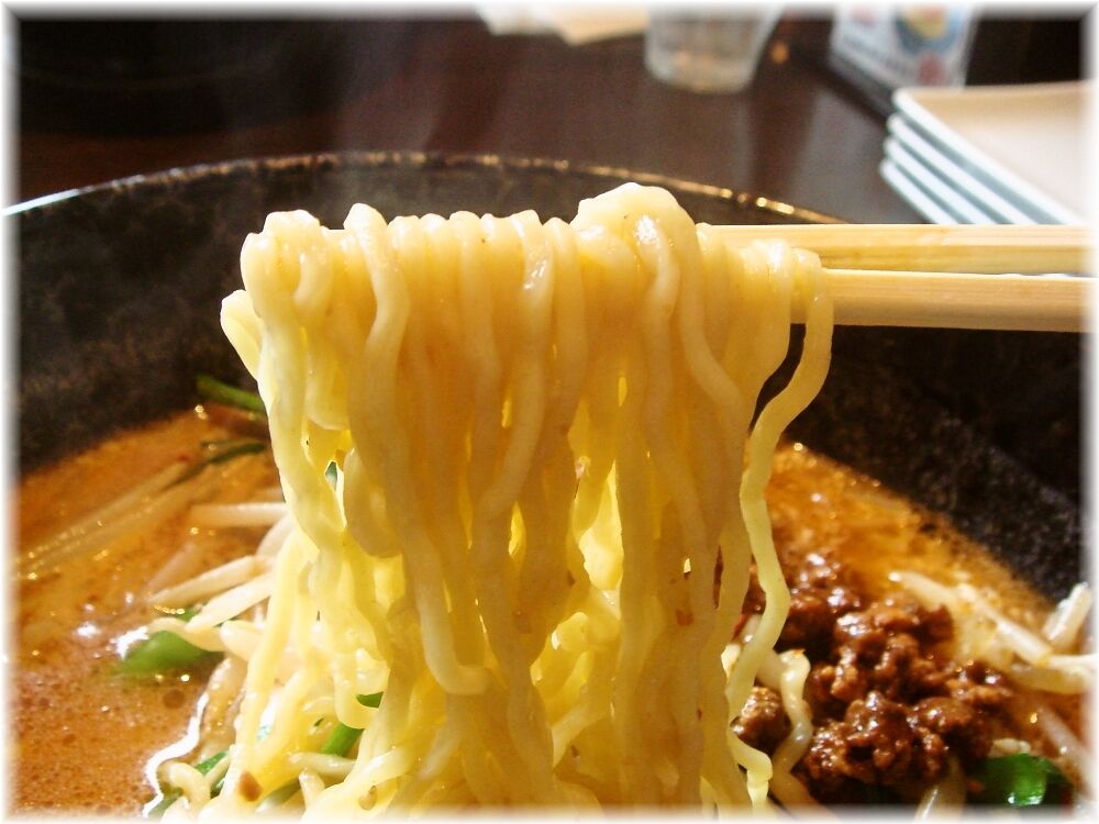 麺や凛として 辛味噌ラーメンの麺
