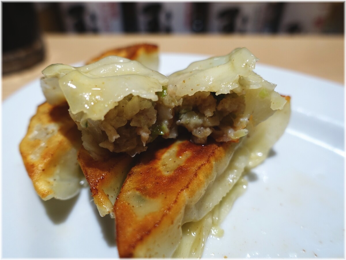 玉東京駅店 肉汁餃子の中身