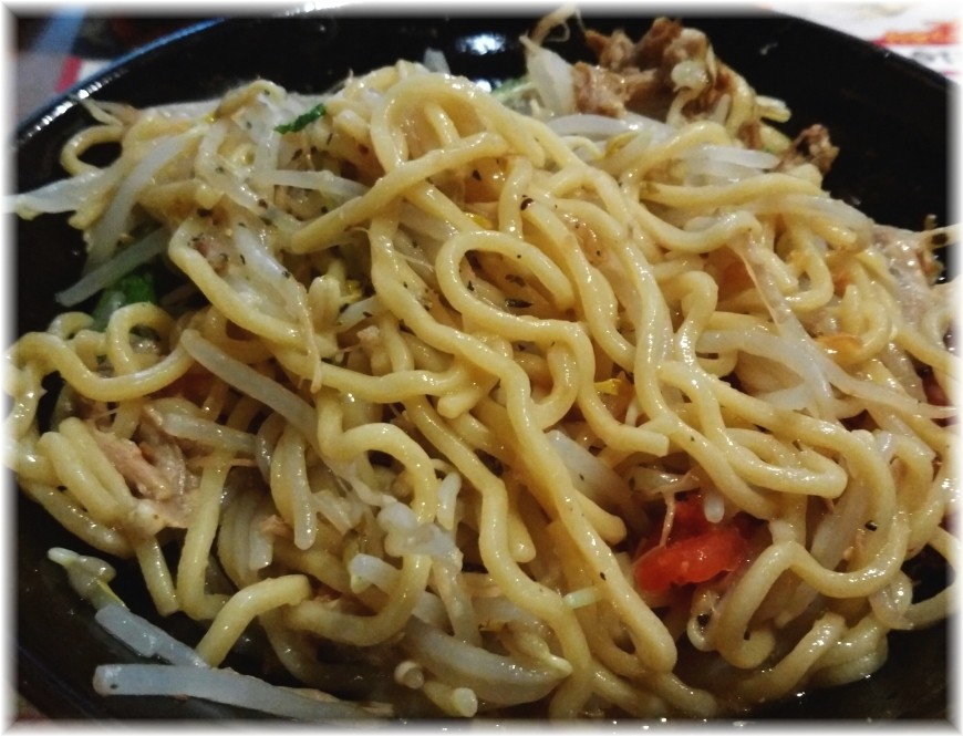 ふたつ矢 ジロウらもの麺