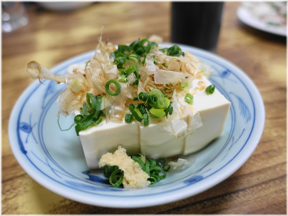 丸好(丸好食堂) 冷ヤッコ