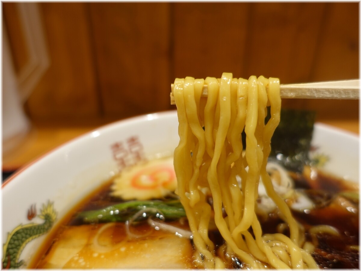 會津黒中華 會津黒中華そばの麺