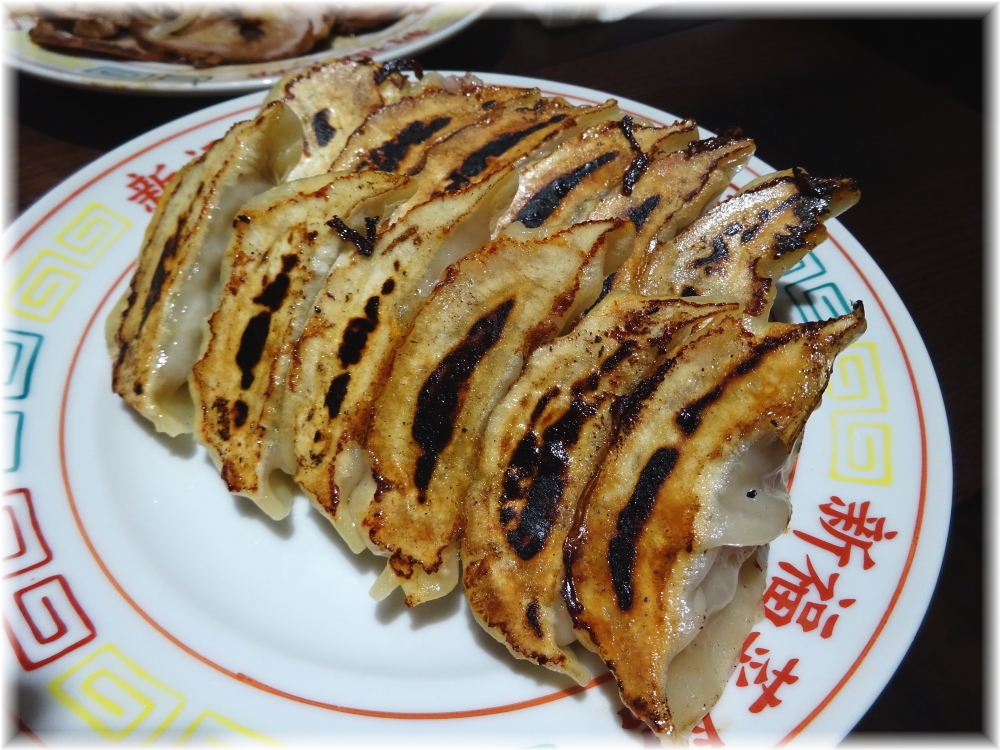 新福菜館 お二階隠れ 焼餃子