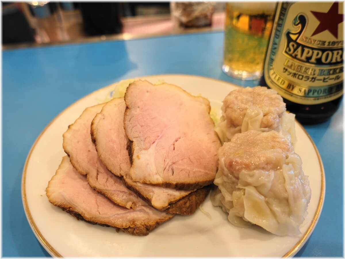 やじ満 盛り合わせとビール2