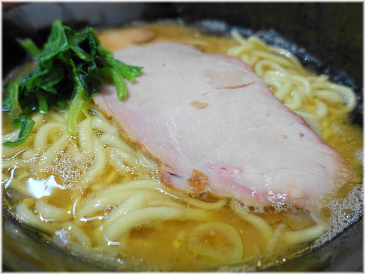 真砂家 ラーメン並の具2