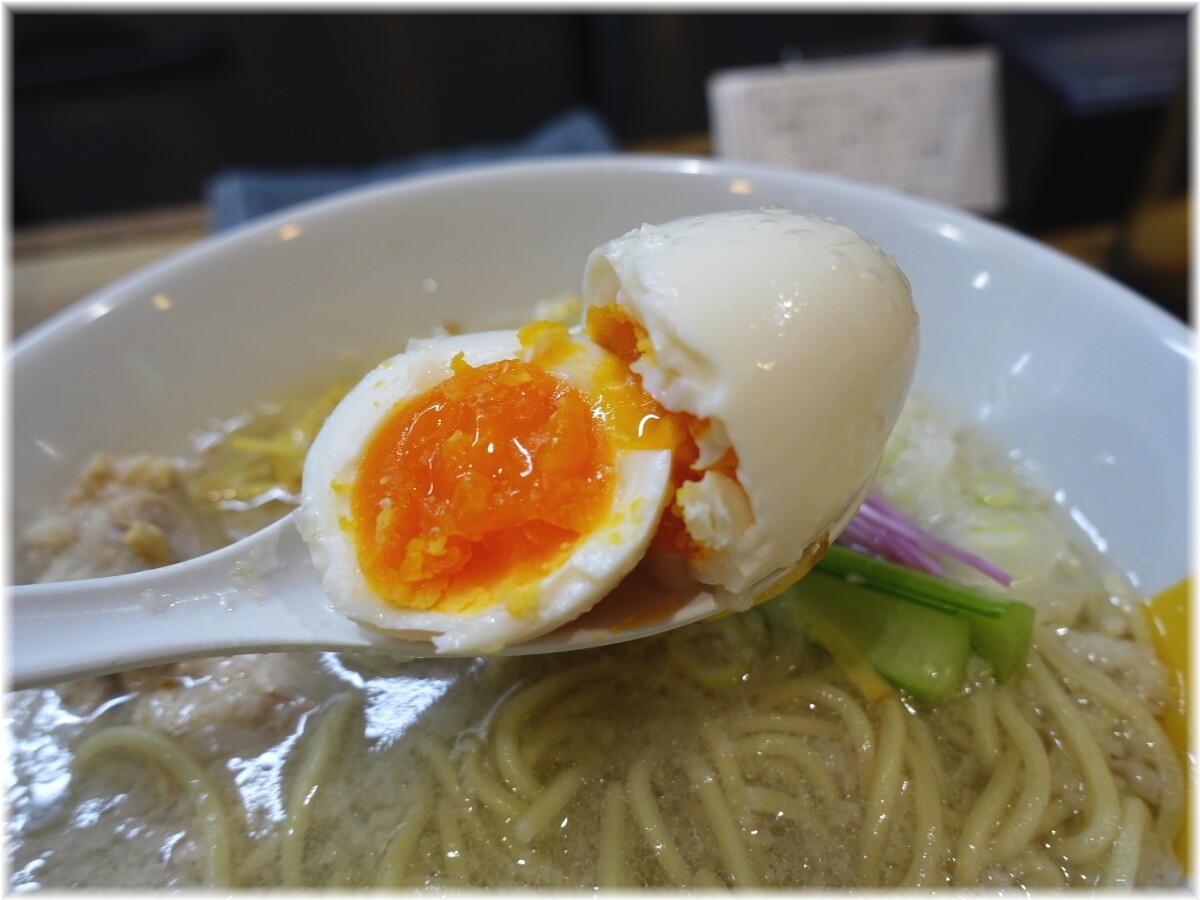 MANNISH(マニッシュ)亀戸店 塩生姜らー麺(コッテリ)の味玉