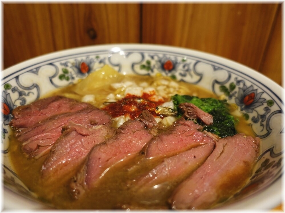 すごい肉入れ過ぎビーフキッチンスタンド新橋店 ビーフ煮干しラーメンの具